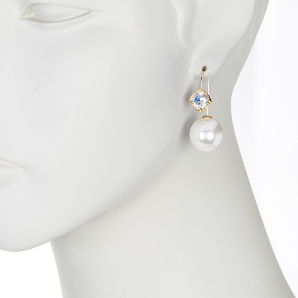 Square Crystal Thread Pearl Earrings - Picture 2 of 3
